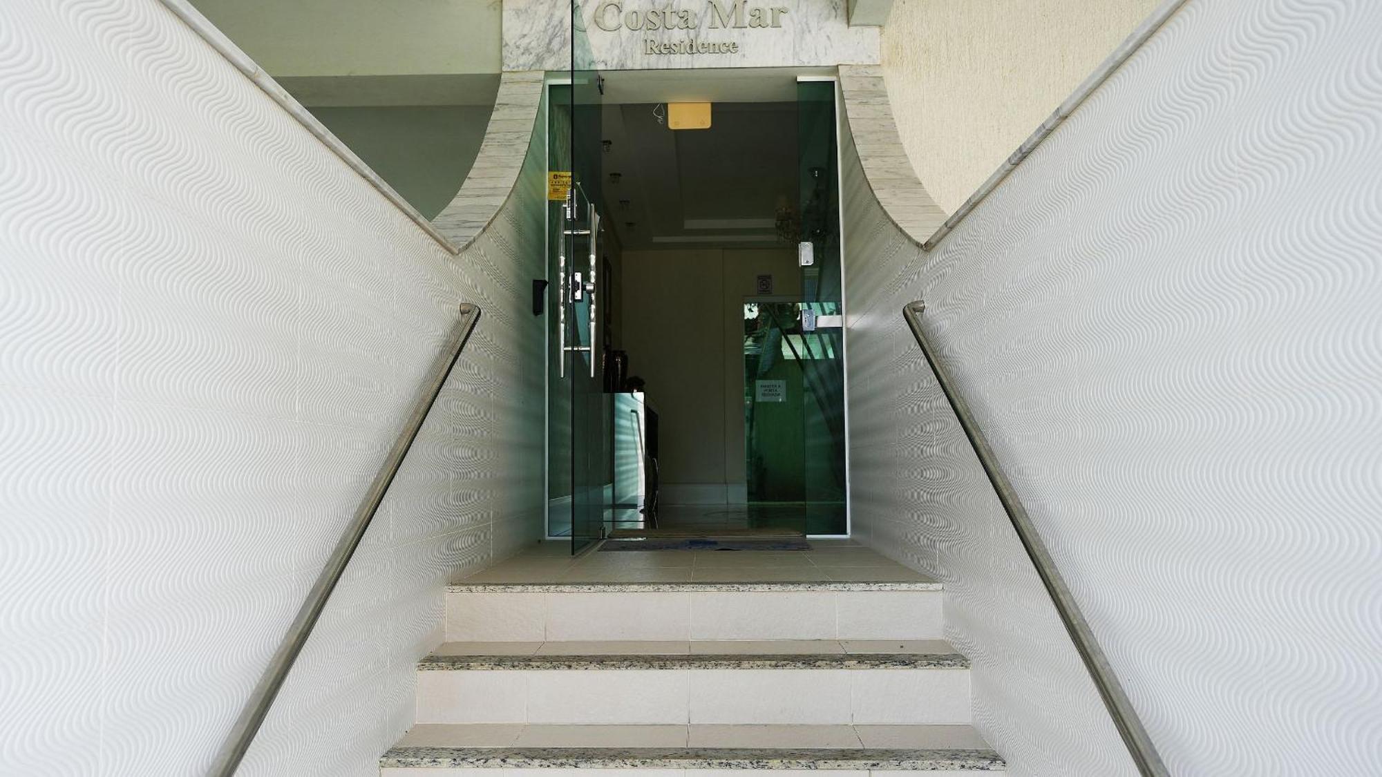Apartamento Edificio Costa Mar - Centro De Bombinhas Exterior foto